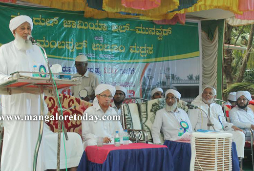 Religious leader stresses significance of Madarasa education 1
